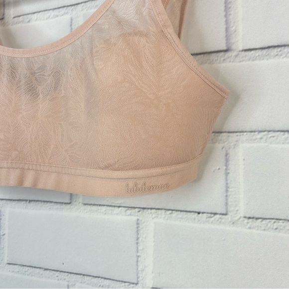 Lululemon Shadow Mesh Bra Leaf size Small - Picture 3 of 5